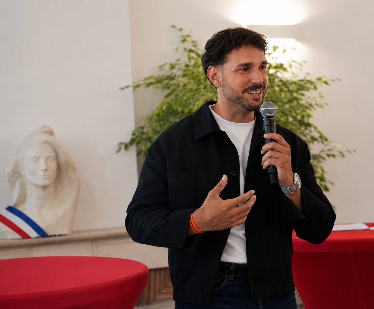 Julien Argento-Maire de La Valette-du-Var &copy;Conrad Eberhaerd (3).png (1.58 MB)
