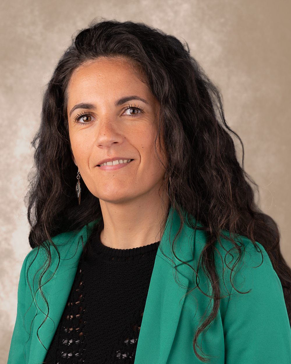 Danielle Courdouan-09729 (1).jpg (919 KB)