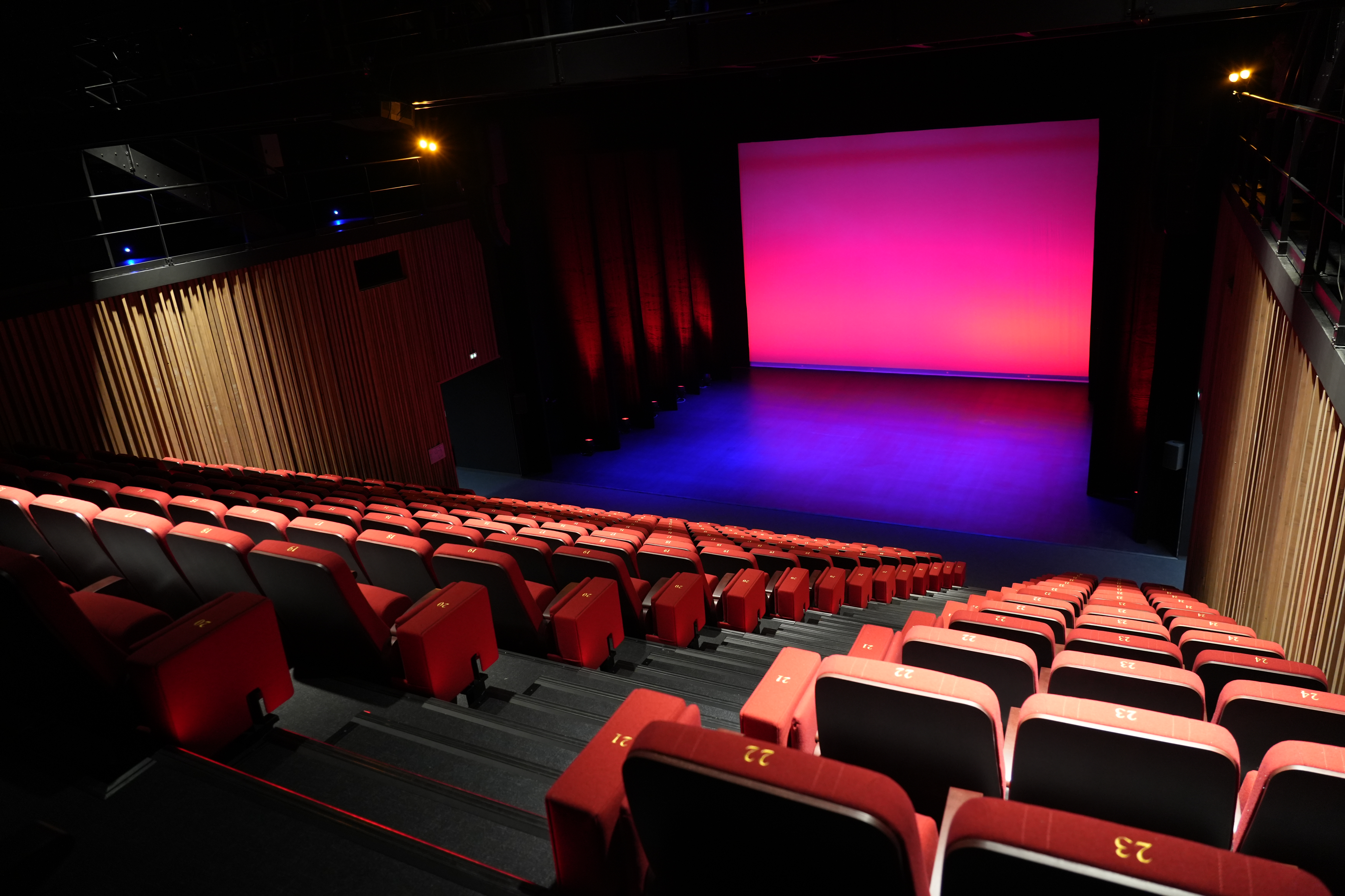 VIP03333.JPG (7.41 MB)